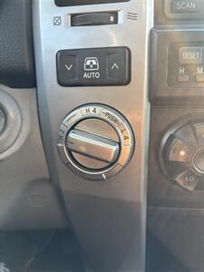 2006 Toyota 4Runner SR5 4x4 - Photo 13 - Riverside, CA 92505
