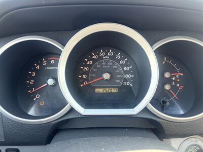 2006 Toyota 4Runner SR5 4x4 - Photo 16 - Riverside, CA 92505
