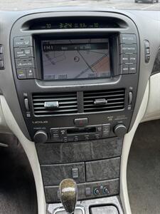 2002 Lexus LS 430   - Photo 9 - Riverside, CA 92505