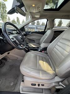 2015 Ford Escape Titanium   - Photo 8 - Riverside, CA 92505