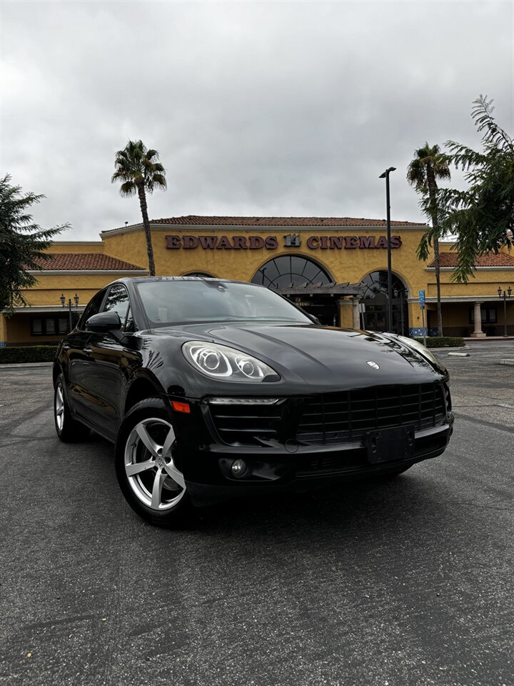 2018 Porsche Macan   - Photo 1 - Riverside, CA 92505