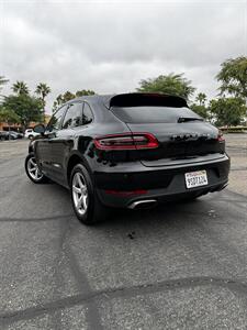 2018 Porsche Macan   - Photo 4 - Riverside, CA 92505