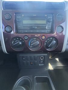 2007 Toyota FJ Cruiser   - Photo 9 - Riverside, CA 92505