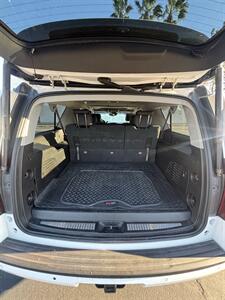 2015 Chevrolet Suburban LT 4x4 - Photo 5 - Riverside, CA 92505