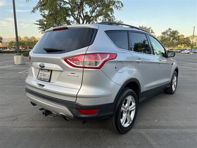 2013 Ford Escape SE   - Photo 2 - Riverside, CA 92505