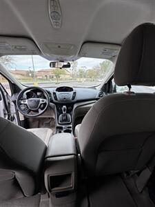 2013 Ford Escape SE   - Photo 8 - Riverside, CA 92505