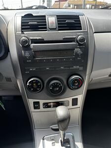 2011 Toyota Corolla LE   - Photo 9 - Riverside, CA 92505