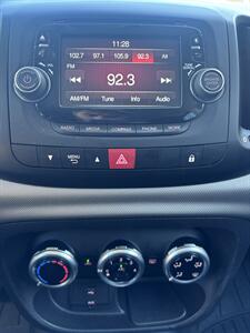 2015 FIAT 500L Easy   - Photo 10 - Riverside, CA 92505