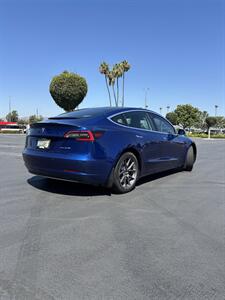 2020 Tesla Model 3 Long Range - Photo 5 - Riverside, CA 92505