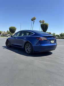 2020 Tesla Model 3 Long Range - Photo 4 - Riverside, CA 92505