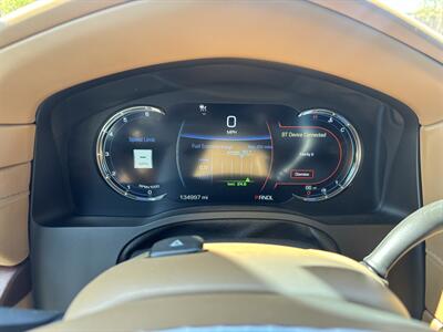 2017 Cadillac Escalade Platinum 4WD - Photo 11 - Riverside, CA 92505