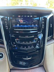 2017 Cadillac Escalade Platinum 4WD - Photo 12 - Riverside, CA 92505