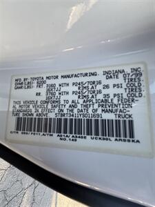 2000 Toyota Tundra SR5   - Photo 14 - Riverside, CA 92505