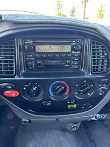 2000 Toyota Tundra SR5   - Photo 8 - Riverside, CA 92505