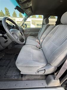 2000 Toyota Tundra SR5   - Photo 10 - Riverside, CA 92505