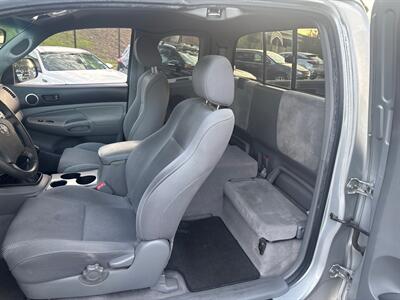 2006 Toyota Tacoma PreRunner V6   - Photo 10 - Riverside, CA 92505