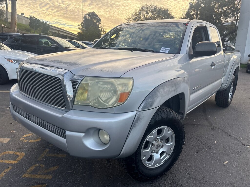 2006 Toyota Tacoma PreRunner V6   - Photo 1 - Riverside, CA 92505