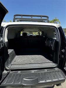 2007 Toyota FJ Cruiser   - Photo 8 - Anaheim, CA 92805