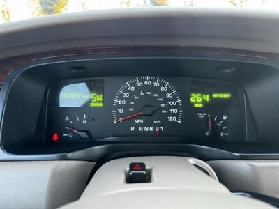 2001 Lincoln Town Car Cartier   - Photo 25 - Riverside, CA 92505