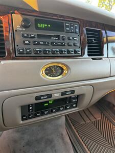 2001 Lincoln Town Car Cartier   - Photo 24 - Riverside, CA 92505