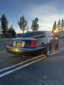 2001 Lincoln Town Car Cartier   - Photo 17 - Riverside, CA 92505