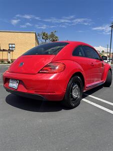 2013 Volkswagen Beetle-Classic 2.5L PZEV   - Photo 4 - Riverside, CA 92505