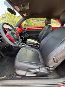 2013 Volkswagen Beetle-Classic 2.5L PZEV   - Photo 6 - Riverside, CA 92505