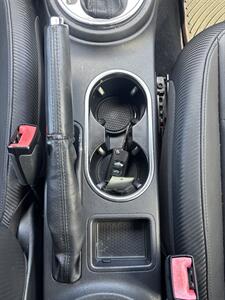 2013 Volkswagen Beetle-Classic 2.5L PZEV   - Photo 11 - Riverside, CA 92505