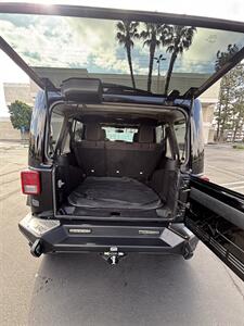 2015 Jeep Wrangler Unlimited Rubicon 4x4   - Photo 6 - Riverside, CA 92505