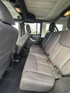 2015 Jeep Wrangler Unlimited Rubicon 4x4   - Photo 9 - Riverside, CA 92505