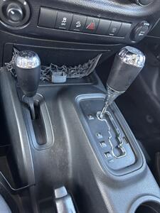 2015 Jeep Wrangler Unlimited Rubicon 4x4   - Photo 14 - Riverside, CA 92505