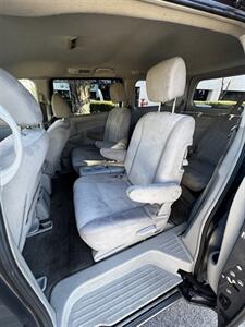 2015 Nissan Quest 3.5 SV   - Photo 7 - Riverside, CA 92505