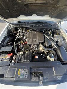 2005 Ford Crown Victoria LX   - Photo 13 - Riverside, CA 92505
