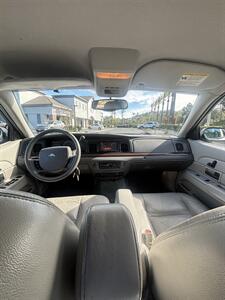 2005 Ford Crown Victoria LX   - Photo 9 - Riverside, CA 92505