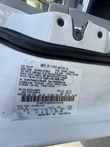 2005 Ford Crown Victoria LX   - Photo 12 - Riverside, CA 92505