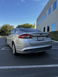 2017 Ford Fusion Hybrid SE   - Photo 4 - Riverside, CA 92505