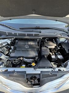 2016 Toyota Sienna LE 8-Passenger   - Photo 16 - Riverside, CA 92505