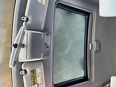 2000 Toyota 4Runner SR5   - Photo 13 - Riverside, CA 92505