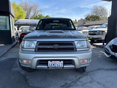 2000 Toyota 4Runner SR5   - Photo 2 - Riverside, CA 92505