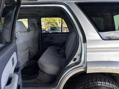 2000 Toyota 4Runner SR5   - Photo 10 - Riverside, CA 92505
