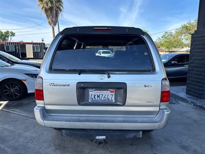 2000 Toyota 4Runner SR5   - Photo 6 - Riverside, CA 92505