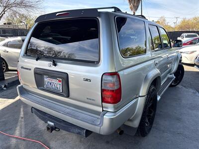 2000 Toyota 4Runner SR5   - Photo 5 - Riverside, CA 92505