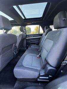 2017 Ford Explorer XLT   - Photo 7 - Riverside, CA 92505