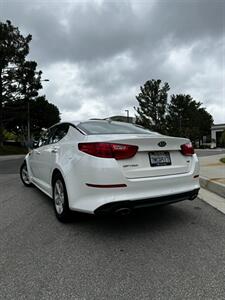 2015 Kia Optima LX   - Photo 4 - Anaheim, CA 92805