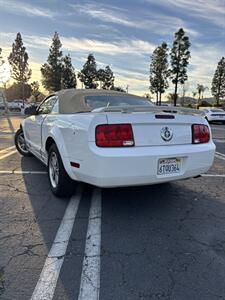 2005 Ford Mustang V6 Deluxe   - Photo 3 - Riverside, CA 92505