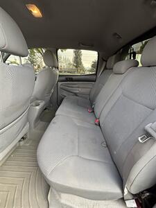 2006 Toyota Tacoma V6 4dr Double Cab 4x4 - Photo 8 - Riverside, CA 92505