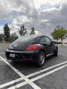 2012 Volkswagen Beetle 2.5L PZEV   - Photo 4 - Riverside, CA 92505