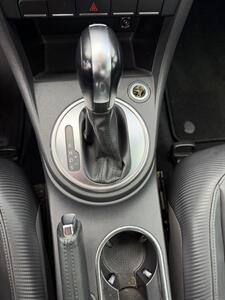 2012 Volkswagen Beetle 2.5L PZEV   - Photo 12 - Riverside, CA 92505