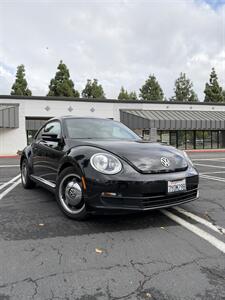 2012 Volkswagen Beetle 2.5L PZEV   - Photo 2 - Riverside, CA 92505
