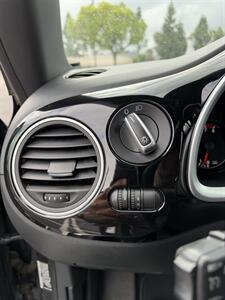 2012 Volkswagen Beetle 2.5L PZEV   - Photo 14 - Riverside, CA 92505